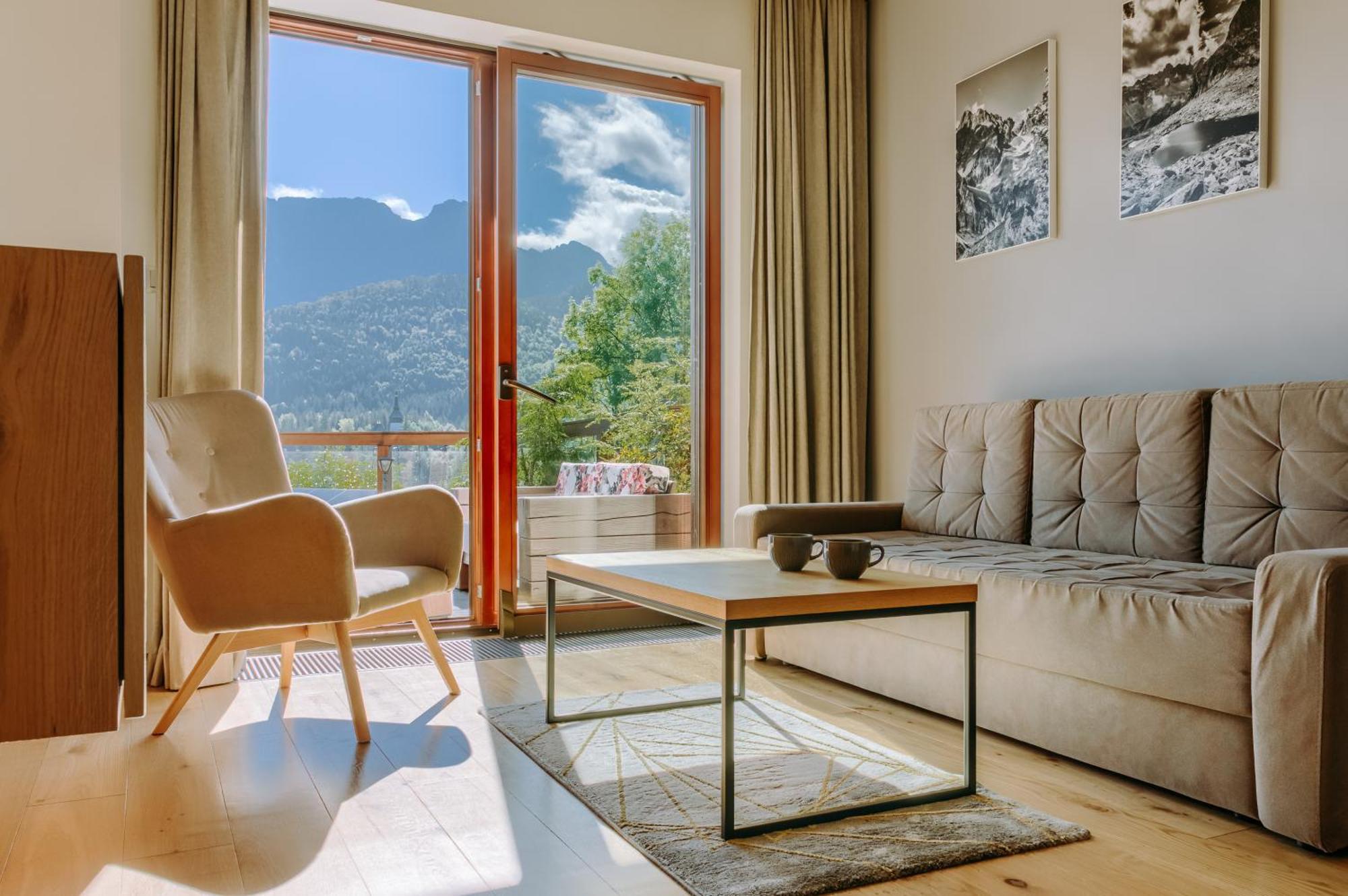 Apartahotel Tatra & *